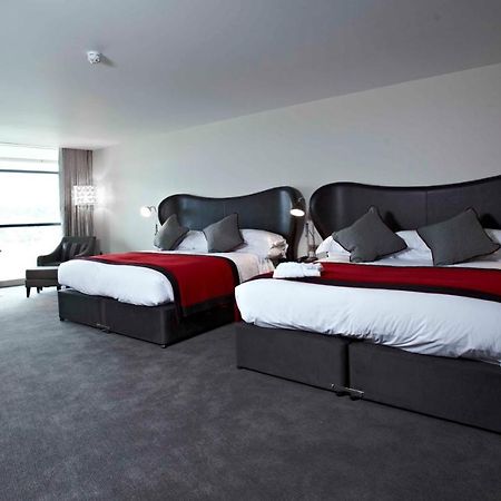 Brooklands Hotel & Spa Weybridge Eksteriør bilde