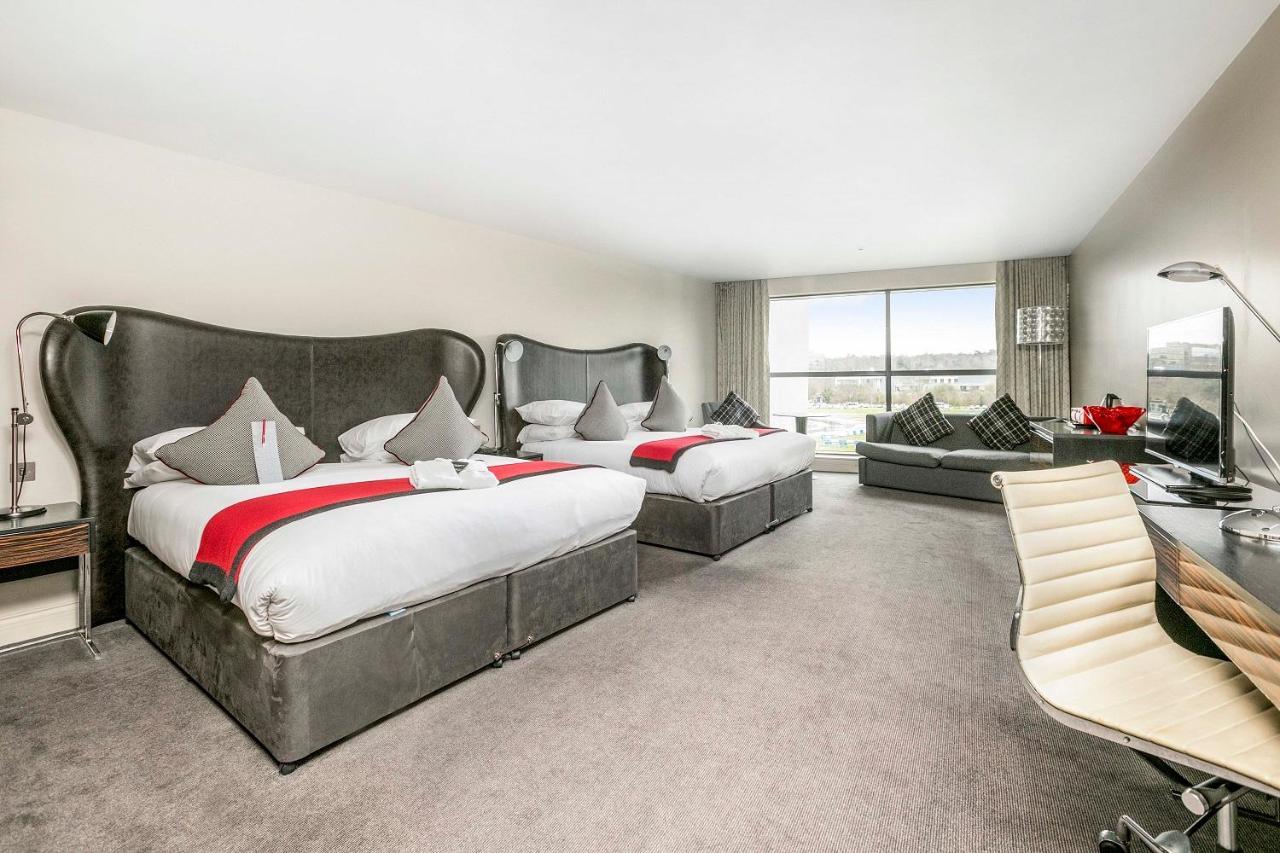 Brooklands Hotel & Spa Weybridge Eksteriør bilde