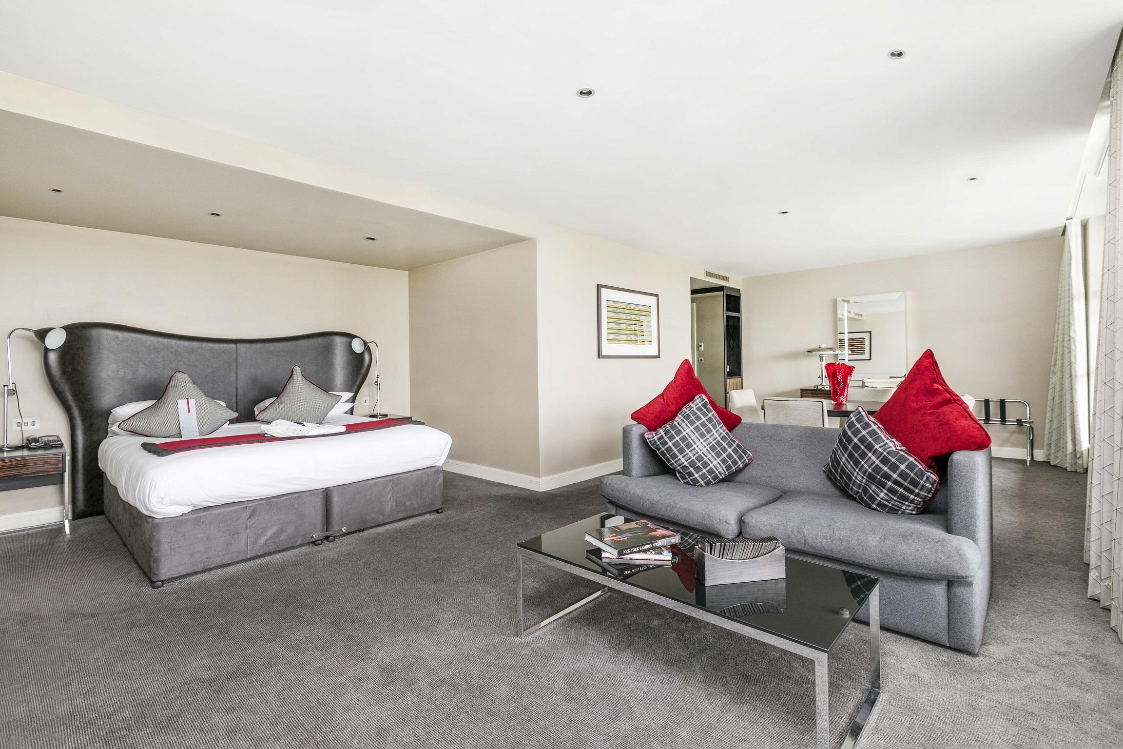 Brooklands Hotel & Spa Weybridge Eksteriør bilde