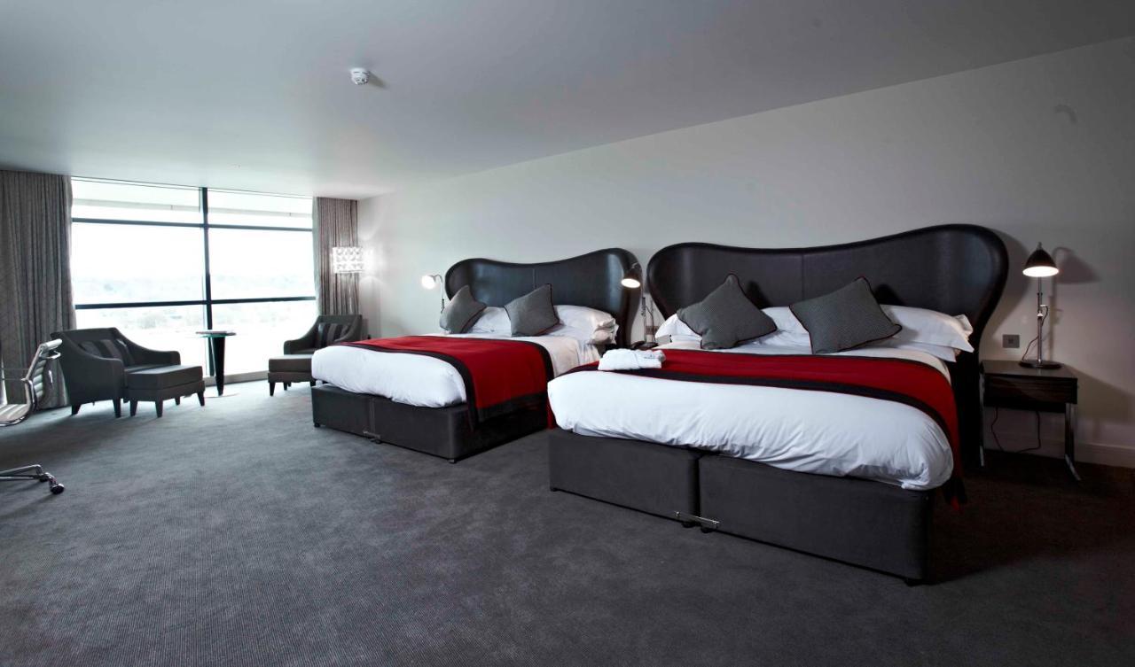 Brooklands Hotel & Spa Weybridge Eksteriør bilde