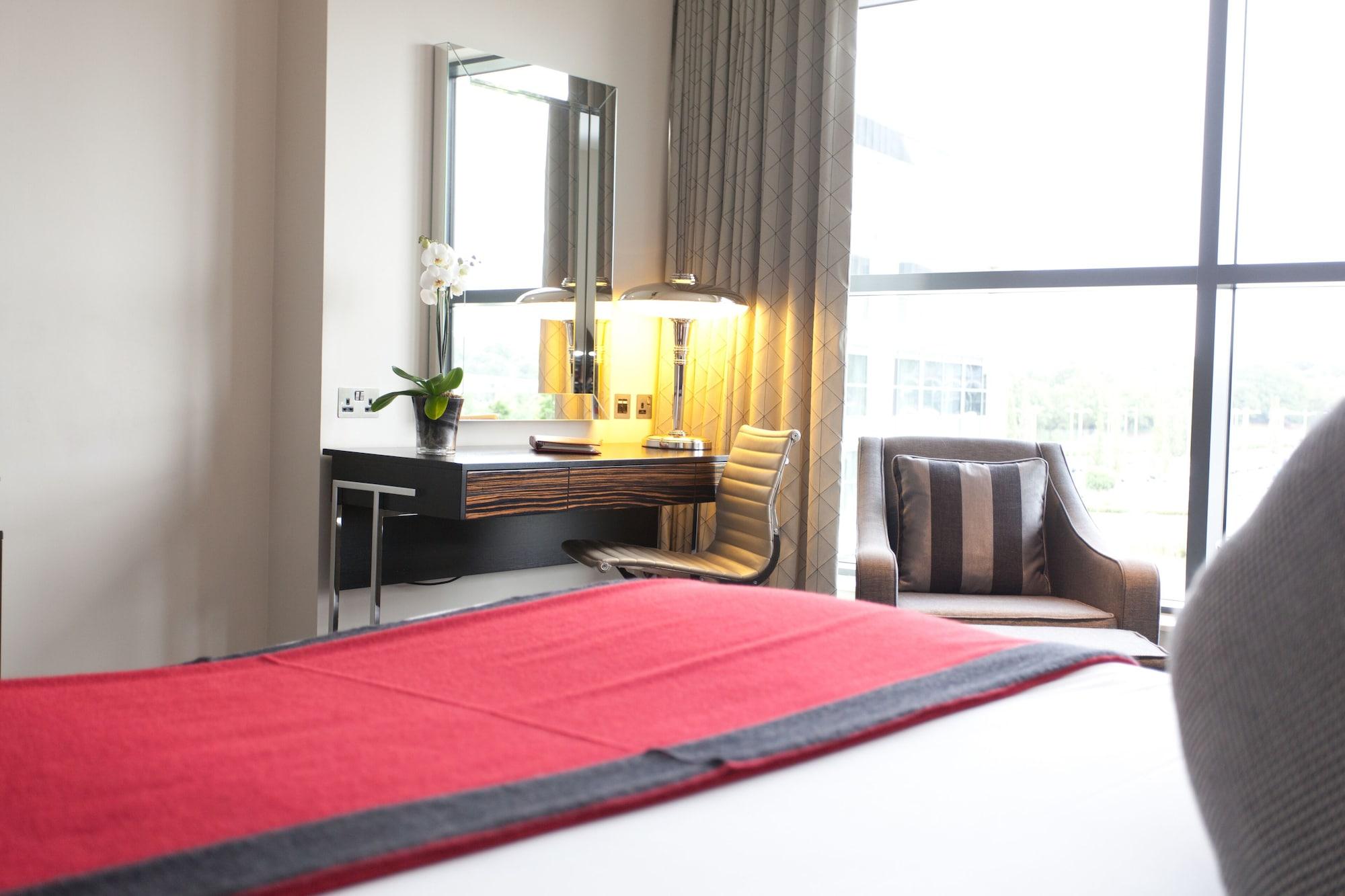 Brooklands Hotel & Spa Weybridge Eksteriør bilde
